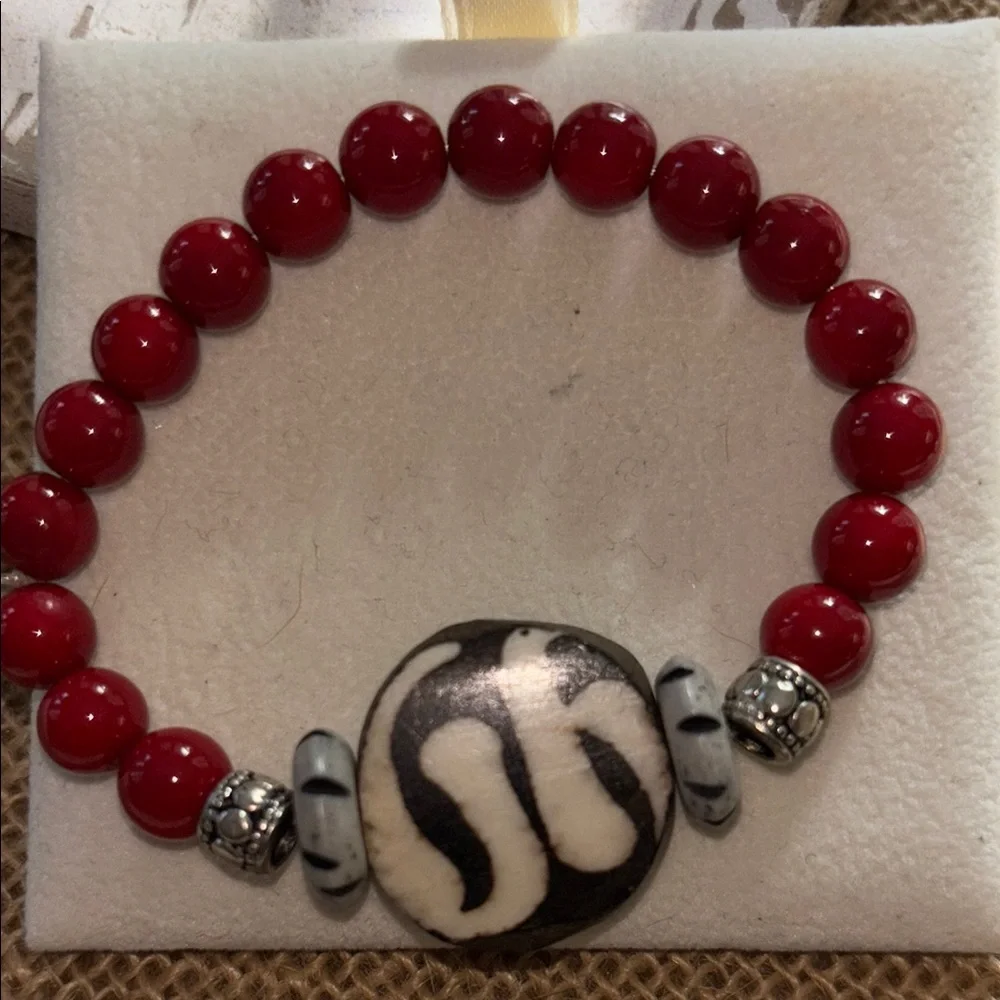 Hand crafted Elegant Red Beaded Bracelet